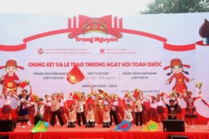 Vinh danh hàng trăm sĩ tử tại chung kết toàn quốc "Trạng nguyên nhỏ tuổi"